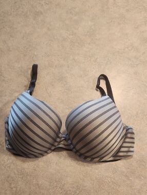 Victoria's Secret Light Gray and Black Striped T-Shirt Bra